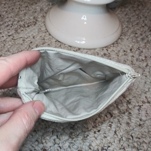 Brighton Silver & Gold Metallic Embroidered Tan Linen Coin Purse/Make-up Bag - Picture 4 of 5